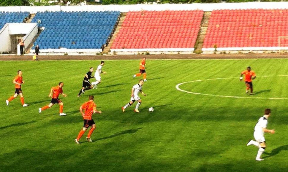 „REO“ (balta apranga) ir „Bangos“ rungtynės „Žalgirio“ stadione.