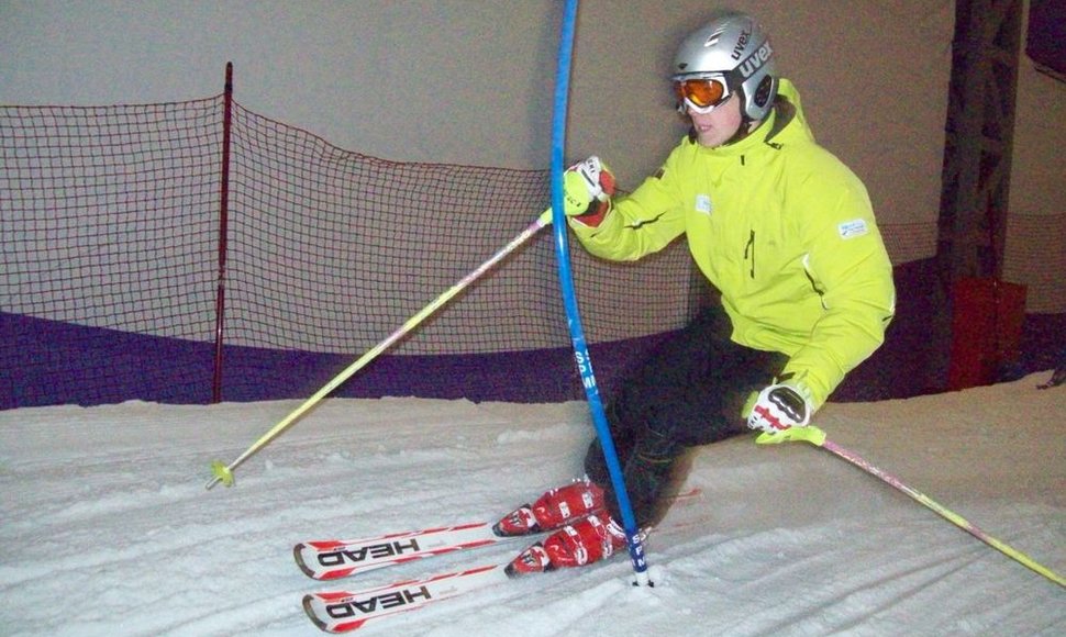 Kalnų slidininkai Druskininkų arenoje treniravosi ir vasarą.