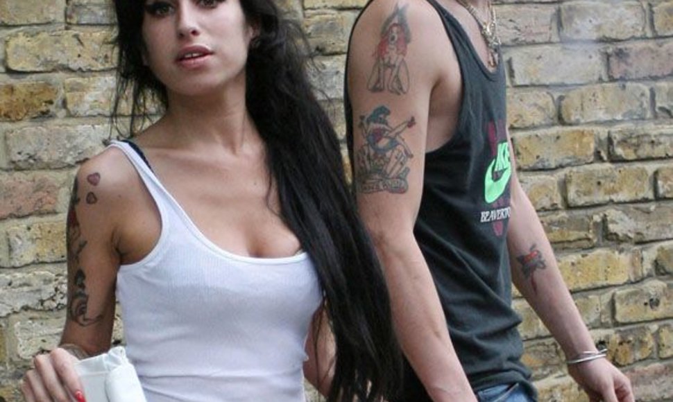 Amy Winehouse ir Blake’as Fielderis-Civilis 