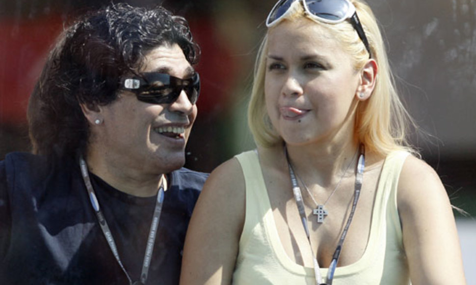 Diego Maradona ir ilgametė draugė Veronica Ojeda 
