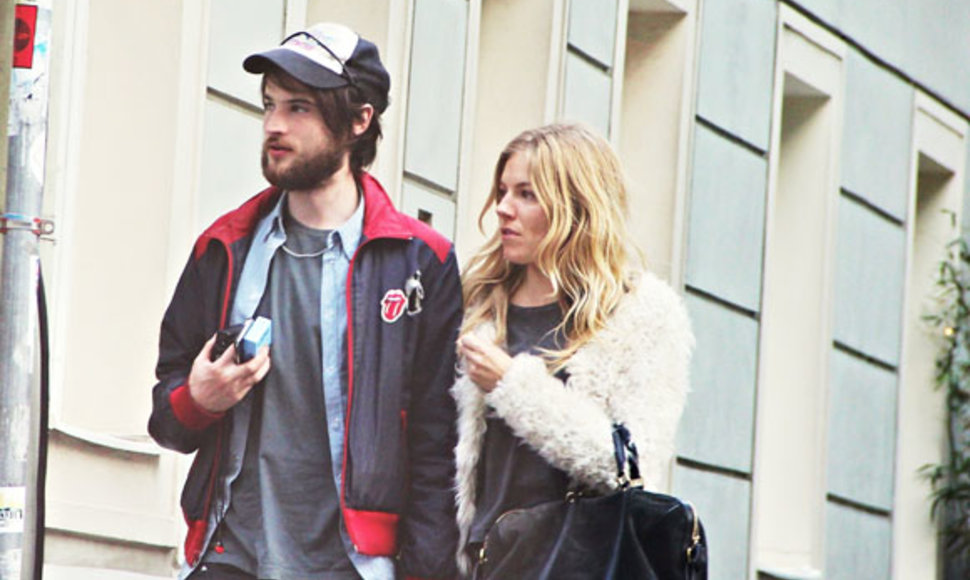 Sienna Miller ir Tomas Sturridge’as