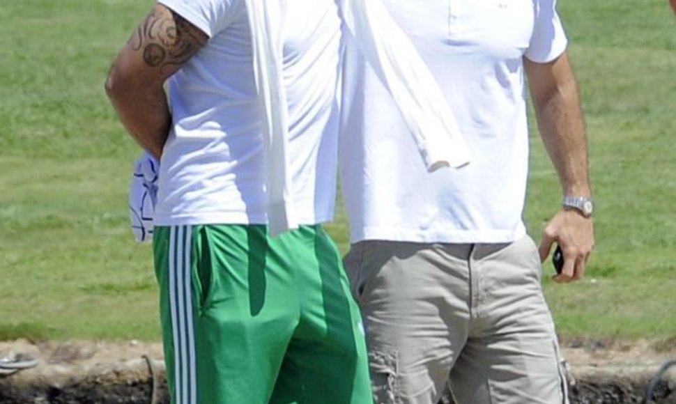 Ricky Martinas su ilgamečiu širdies draugu Carlosu Gonzalesu