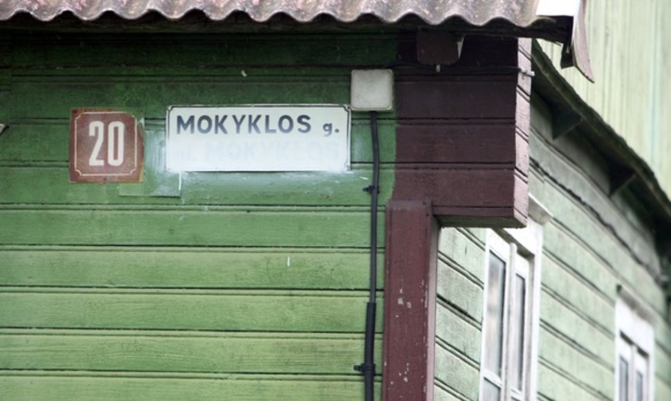 Kai kurie Maišiagalos gyventojai lenkiškus gatvių pavadinimus tiesiog uždažė.