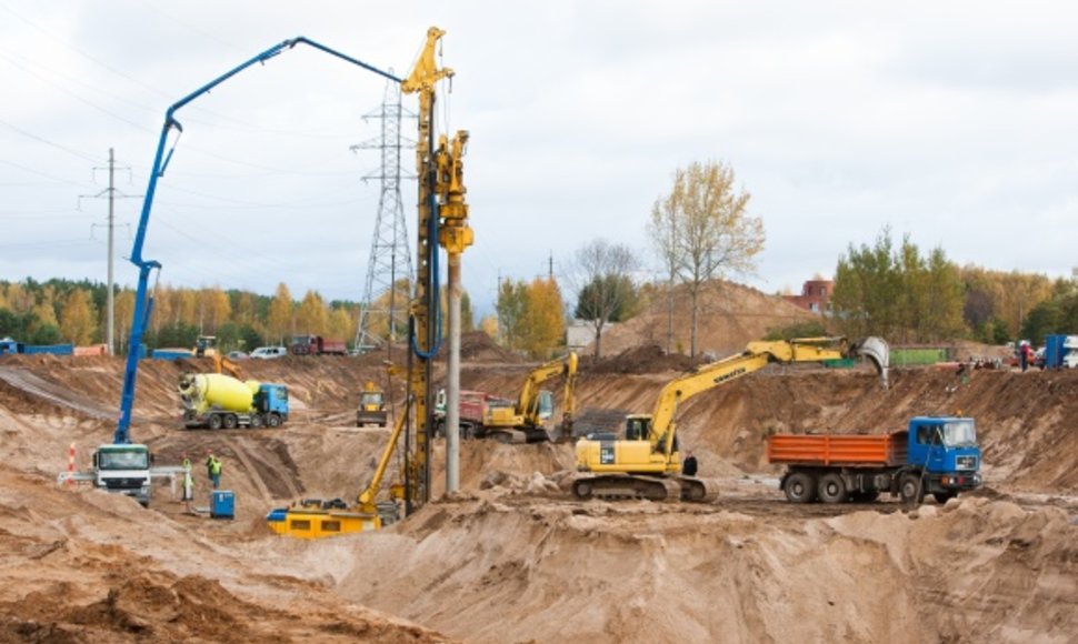 Baigta tik pirmoji aplinkkelio atkarpa nuo Oslo iki L.Asanavičiūtės gatvės. Dabar aplinkkelis tiesiamas iki Ozo gatvės. 