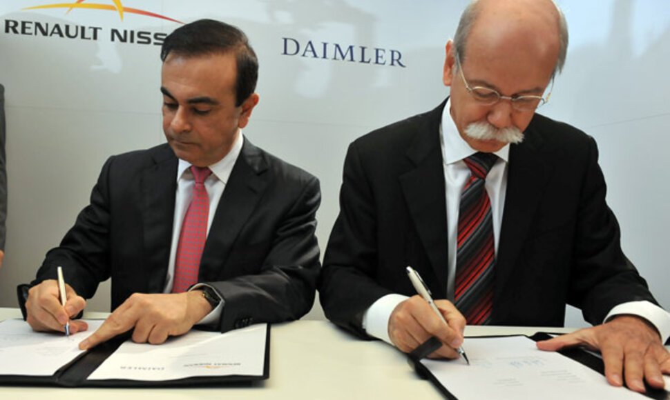 Carlosas Ghosnas ir Dr. Dieteris Zetsche