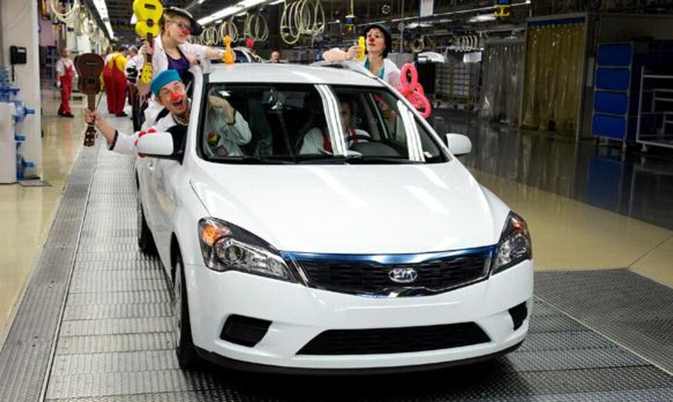 Milijoninis „KIA Cee'd“ universalas