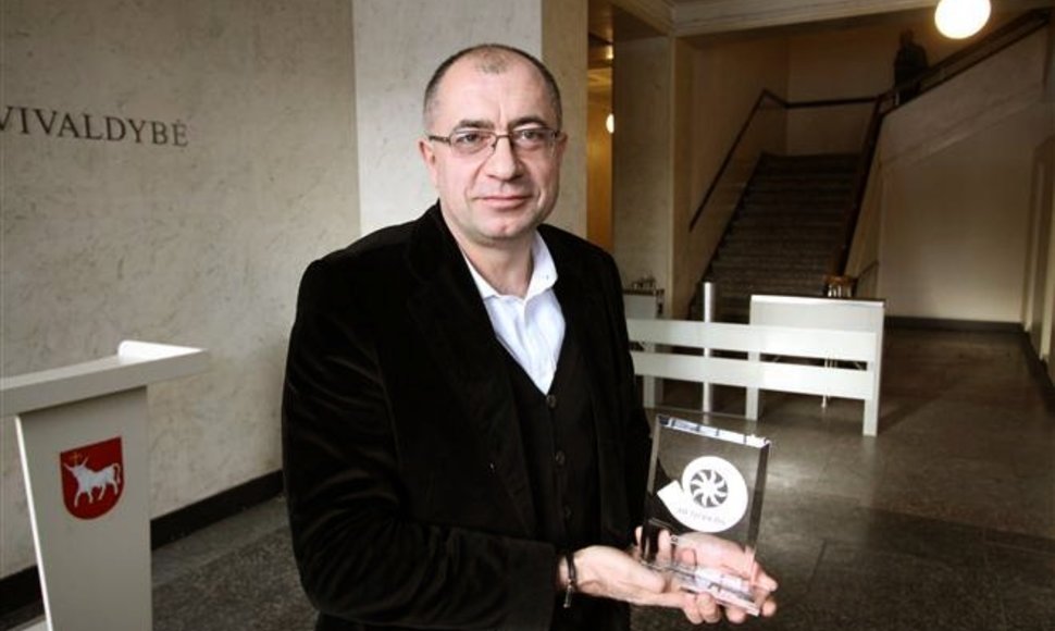 Gintaras Furmanavičius su „Metų vilties“ apdovanojimu