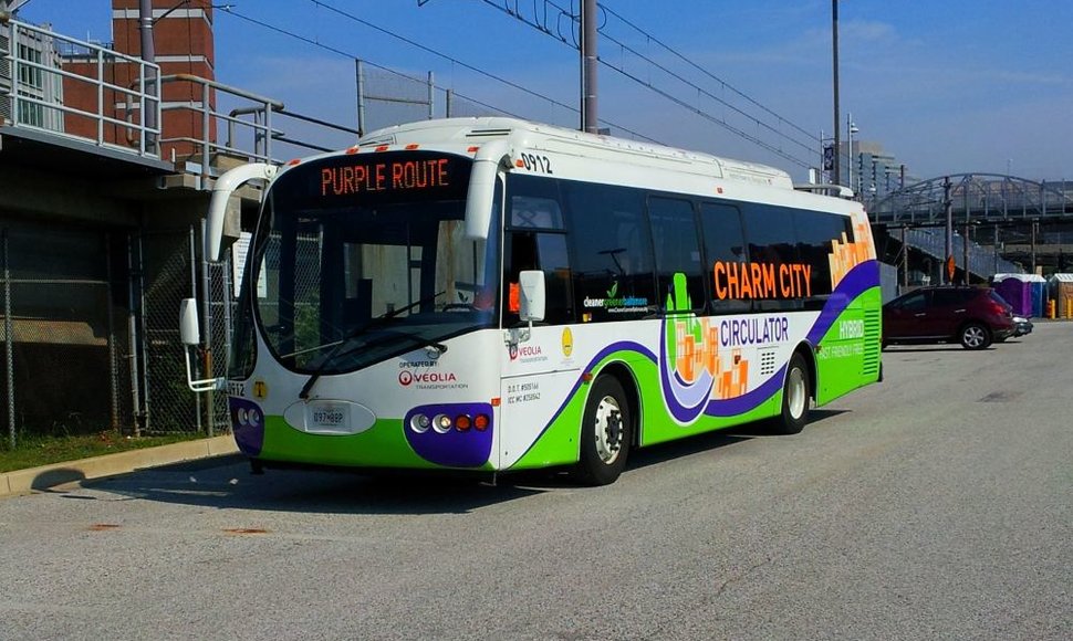 Hibridinis elektra ir dyzelinu varomas autobusus