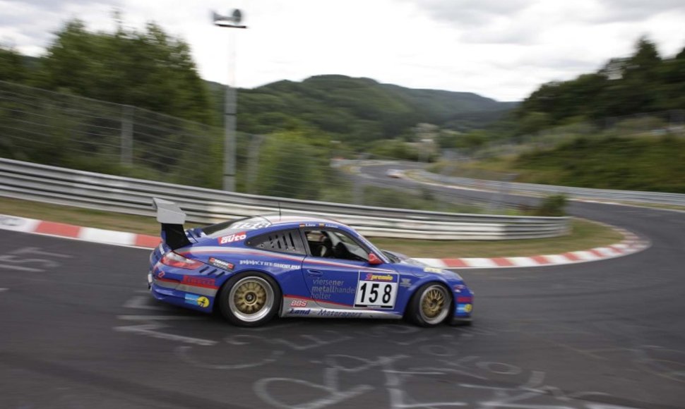 Andžejus Dzikevičius Niurburgringe prie „Porsche 911 GT3 Cup 997“ vairo