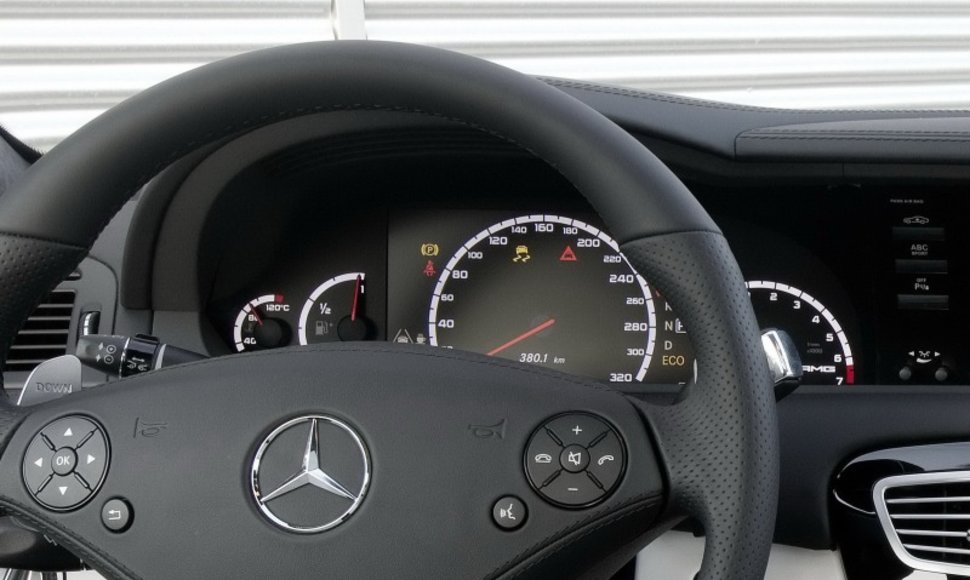 „Mercedes–Benz CL63 AMG“