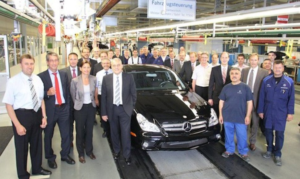 Paskutinis „Mercedes-Benz CLS“ nuriedėjo nuo konvejerio