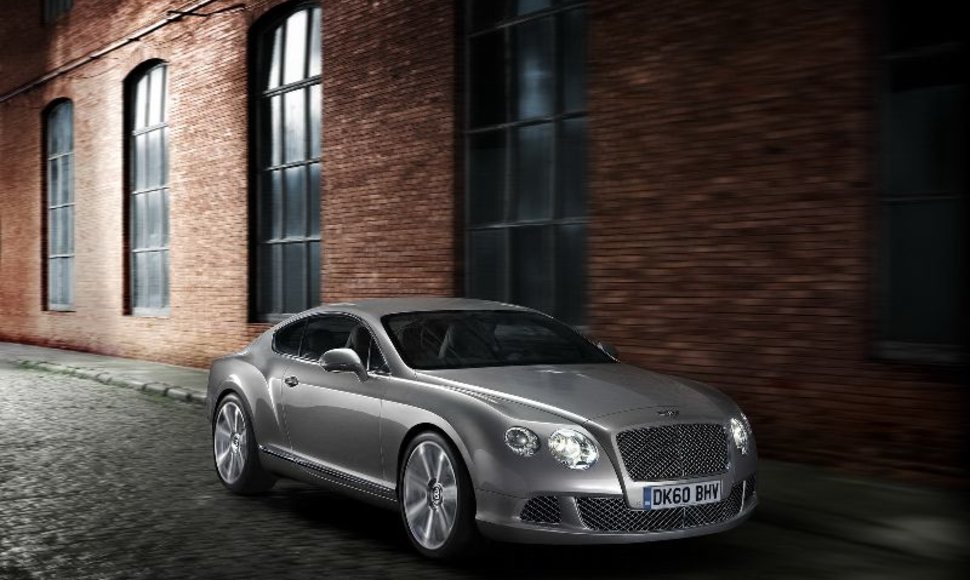 „Bentley“ pristato atnaujintą „Continental GT“