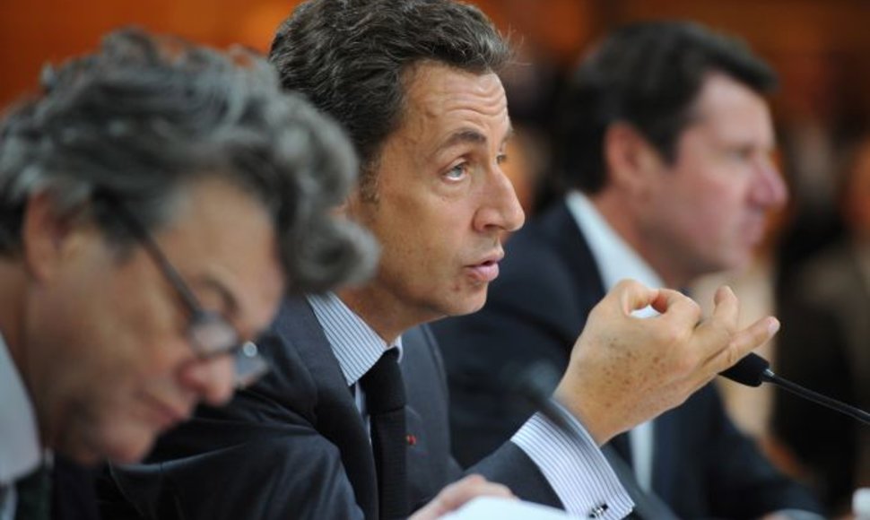 Nicolas Sarkozy apsilankė Paryžiaus automobilių parodoje