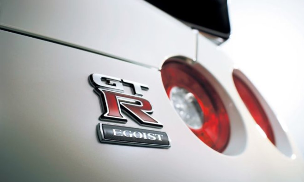 Atnaujintas „Nissan GT-R“ bus dar greitesnis