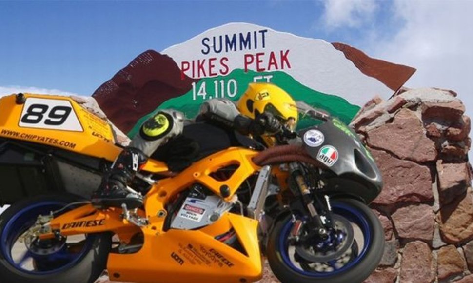 Praeitų metų „Swigz Pro Racing“ motociklas „Pikes Peak Hillclimb“ lenktynėms