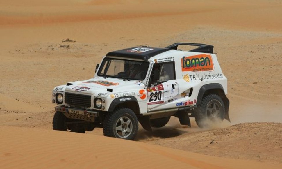„Abu Dhabi desert challenge“ – pirmasis greičio ruožas