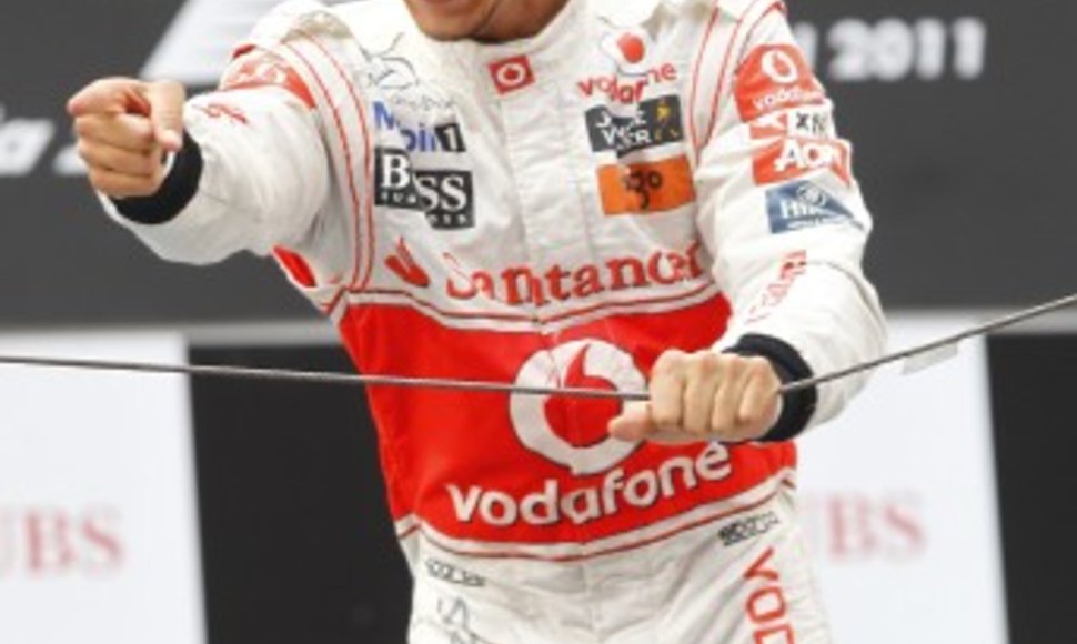 „Formulės-1“ Kinijos GP lenktynių nugalėtojas Lewisas Hamiltonas