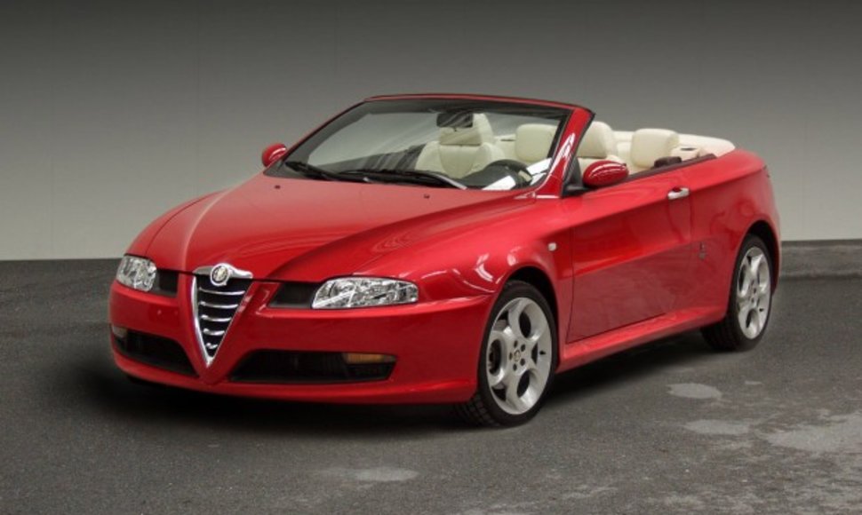 „Alfa Romeo GT Cabriolet“ – negimęs „Bertone“ kūrinys