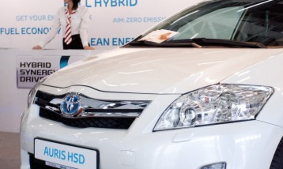 „Toyota Auris HSD“