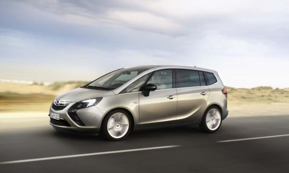 „Opel Zafira Tourer“ bus gaminama greta klasikinės „Zafira“