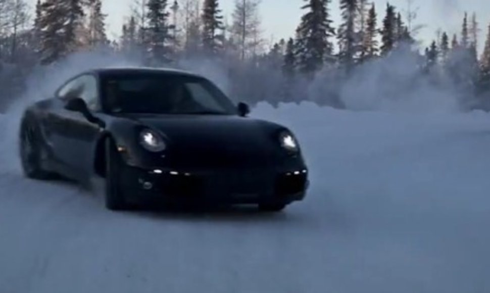 Kaip „Porsche“ naują 911 bandė