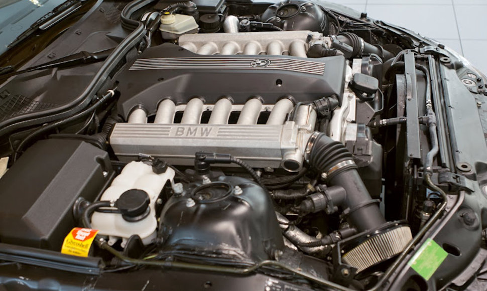 BMW Z3 prototipas su V12 varikliu