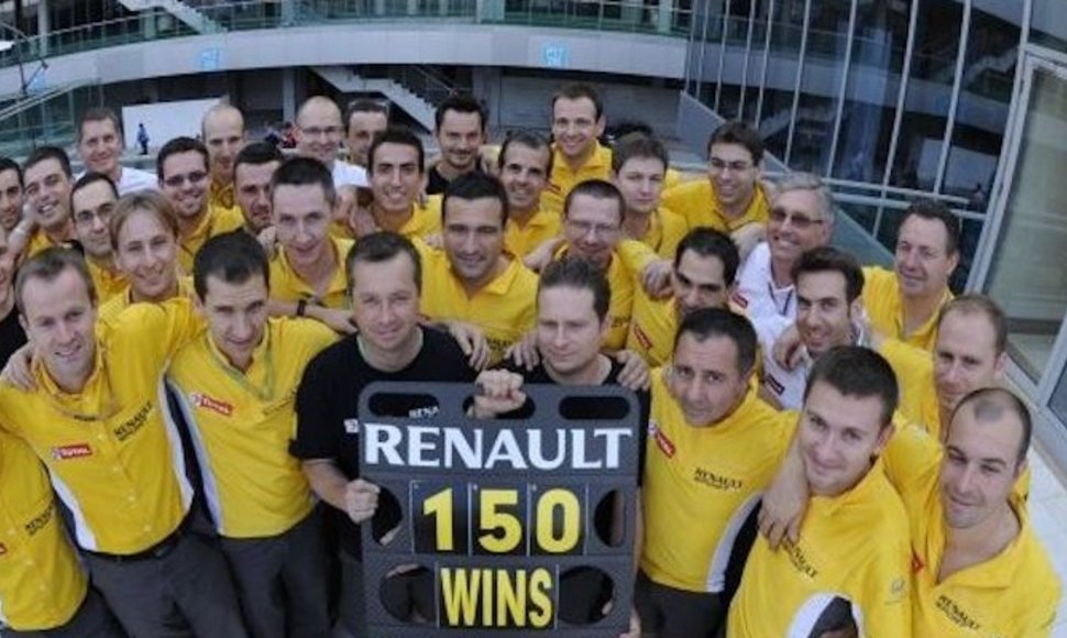 „Renault“ variklius kurianti komanda