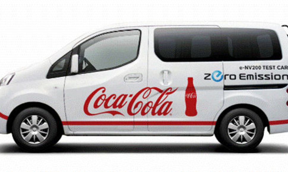 „Coca-Cola“ furgonas – elektra varomas „Nissan e-NV200“