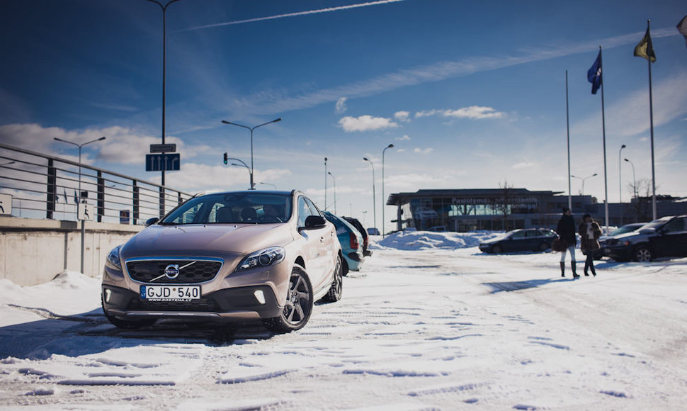 Kelionės automobilis „Volvo V40 Cross Country“