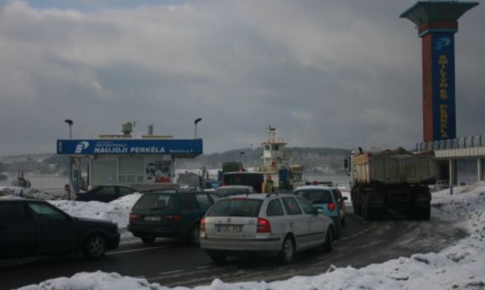 Pernai "Smiltynės perkėla", siekdama sumažinti transporto kamščius prie keltų, dirbo be grafiko. Taip ketinama dirbti ir šiemet.