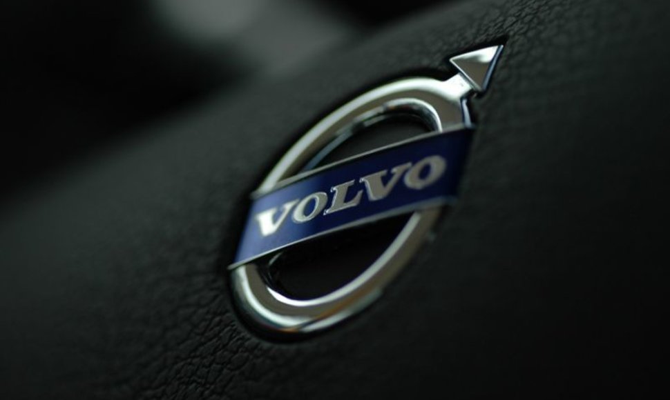 „Volvo“ atiteko kinams „Geely“