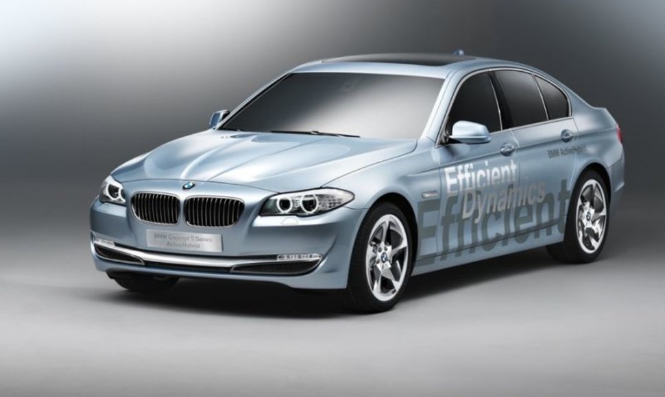 „BMW ActiveHybrid 5“ koncepcija – prabanga ir ekonomija