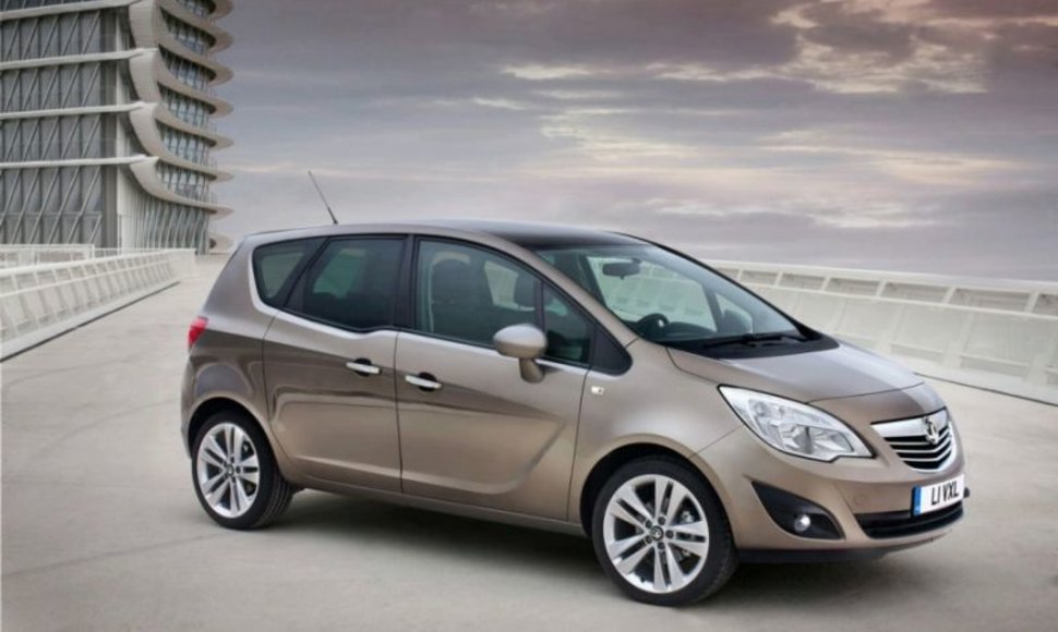 Atskleistas „Opel Meriva“ interjeras