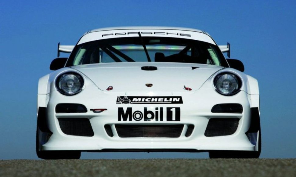 „Porsche 911 GT3 R“ – tobulesnis lenktynių arkliukas