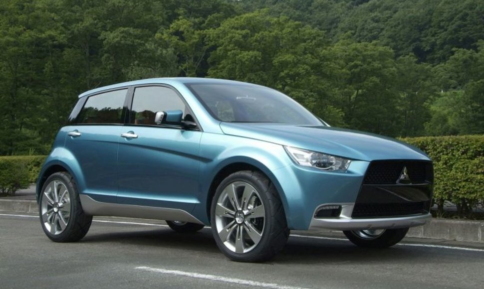 „Mitsubishi Compact Crossover“ – mažasis „Outlander“ brolis