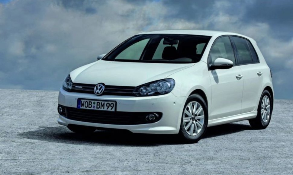 „Volkswagen Golf BlueMotion“ – taupi koncepcija virs serijiniu modeliu