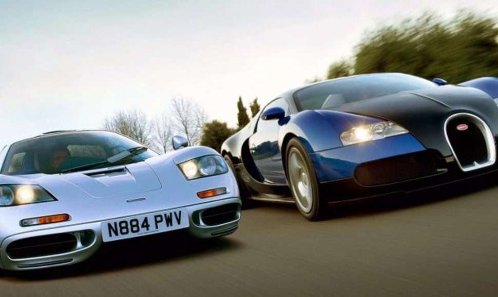 „Bugatti Veyron“ prieš „McLaren F1“ – kas laimės dvikovą?