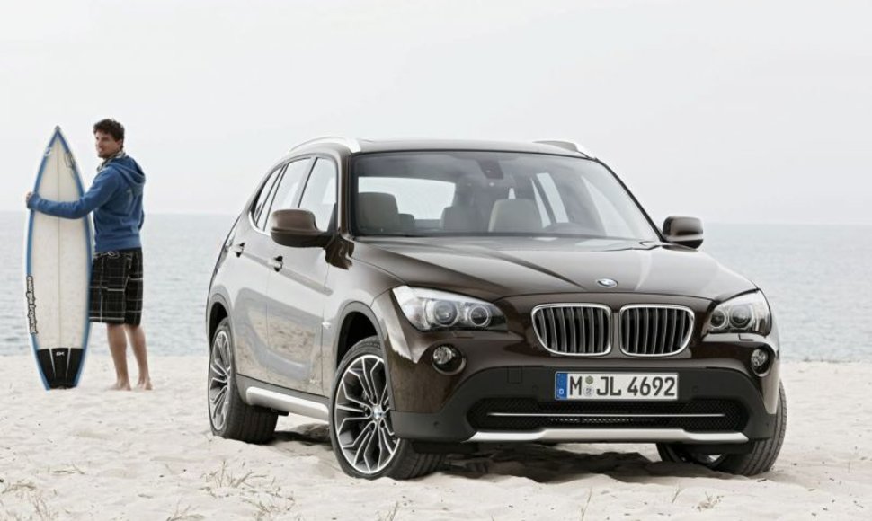 BMW X1 oficiali premjera – bjaurusis ančiukas ar gulbė?