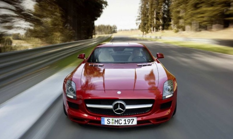 Elektrinis „Mercedes-Benz SLS AMG“ – atsakas konkurentams