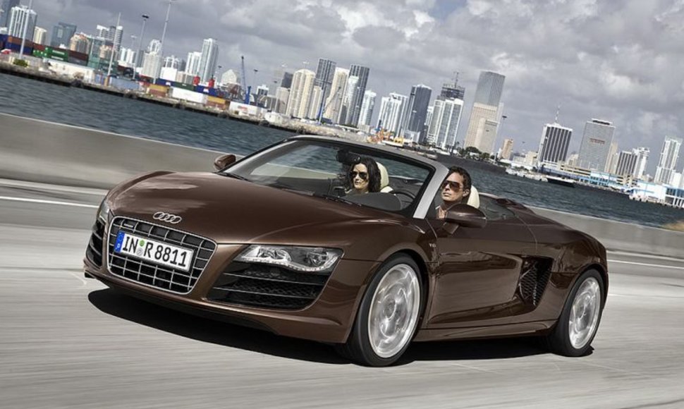 „Audi R8 Spyder“ – galingesnis ir didesnis TT RS?