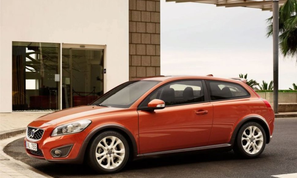 „Volvo C30“ – subtiliai atnaujintas