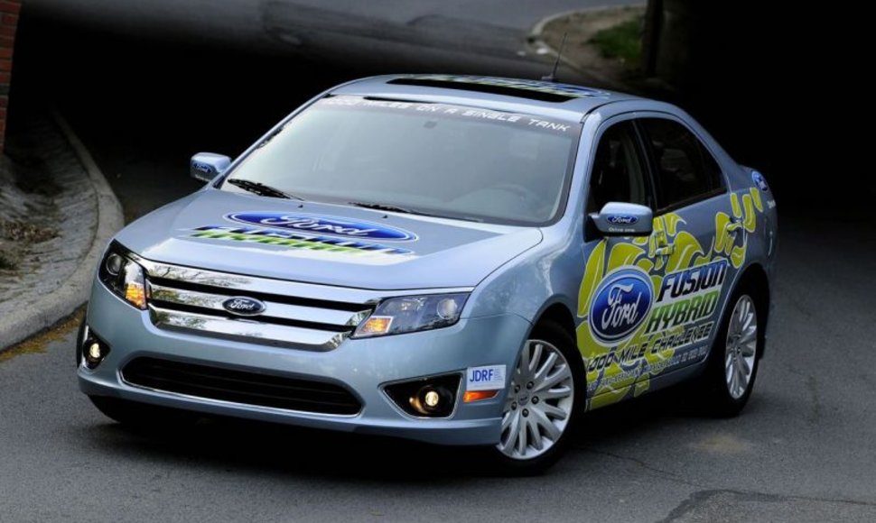 „Ford Fusion Hybrid“ vienu baku įveikė 2313 km