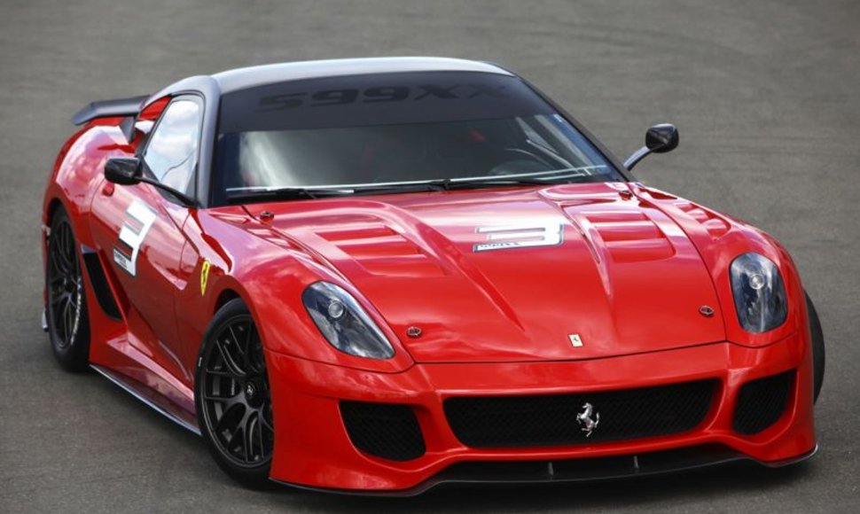 „Ferrari 599XX“ – ekstremalus automobilis trasai