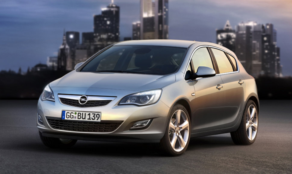 Naujoji „Opel Astra“ – aukščiausios klasės kompaktinis modelis