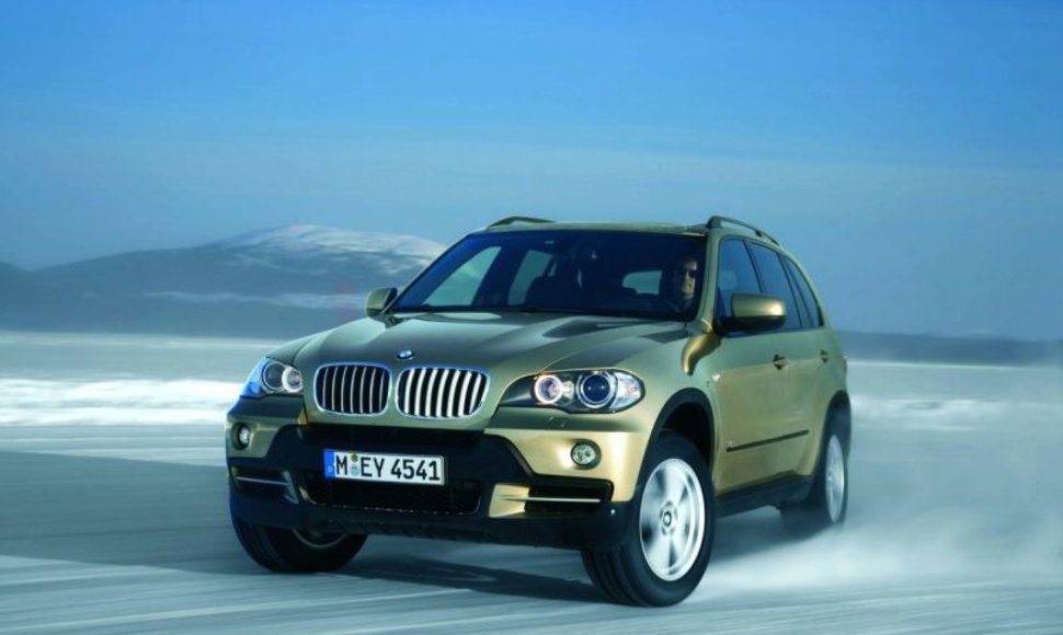 BMW X5 gaminamas jau 10 metų