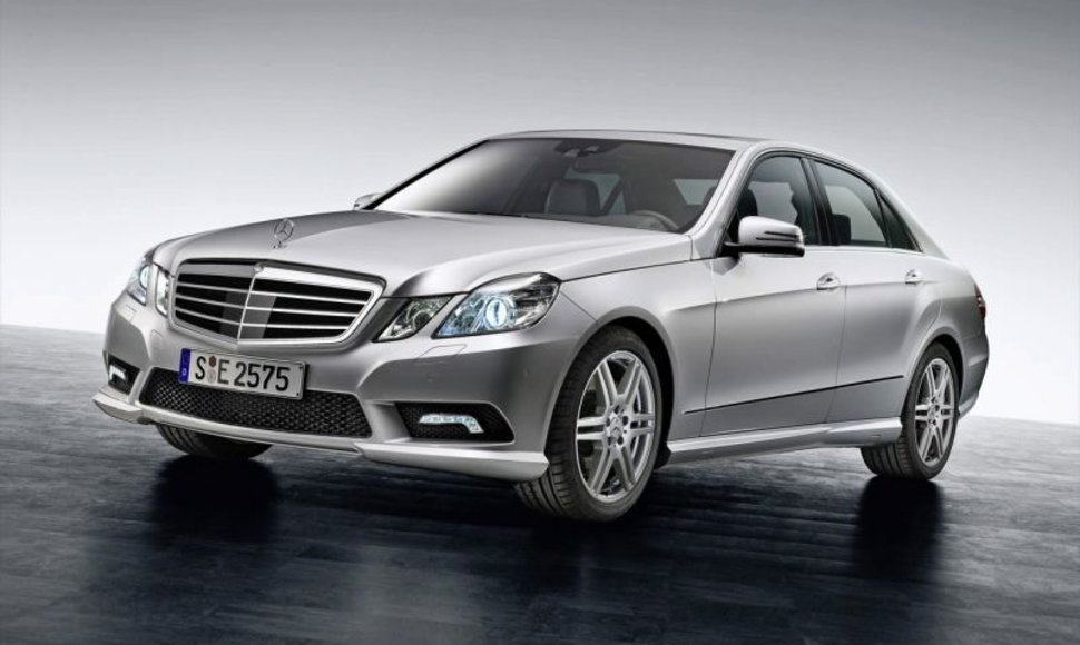 Oficialiai pristatytas naujasis „Mercedes-Benz E”