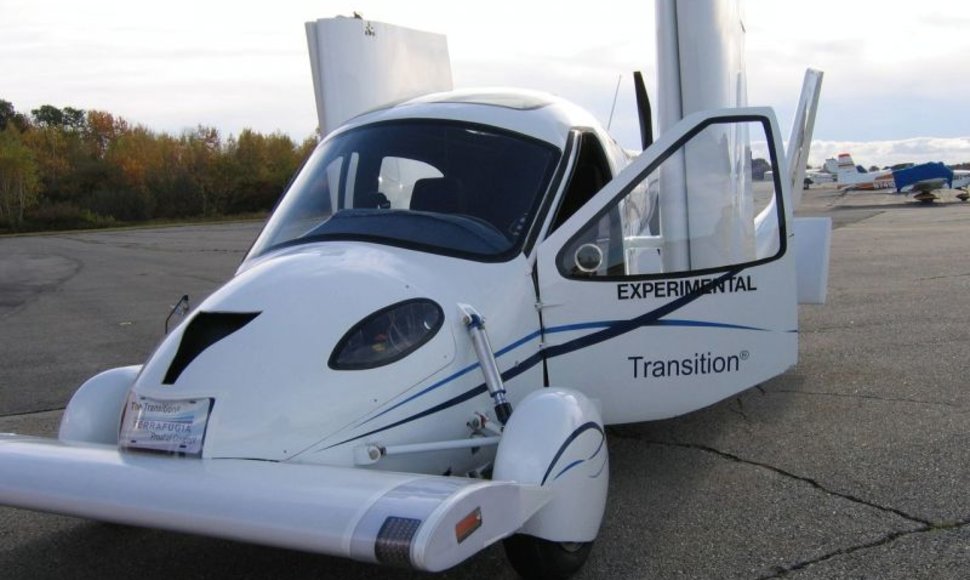 „Terrafugia“ koncepcija – skraidančių automobilių era prasideda?