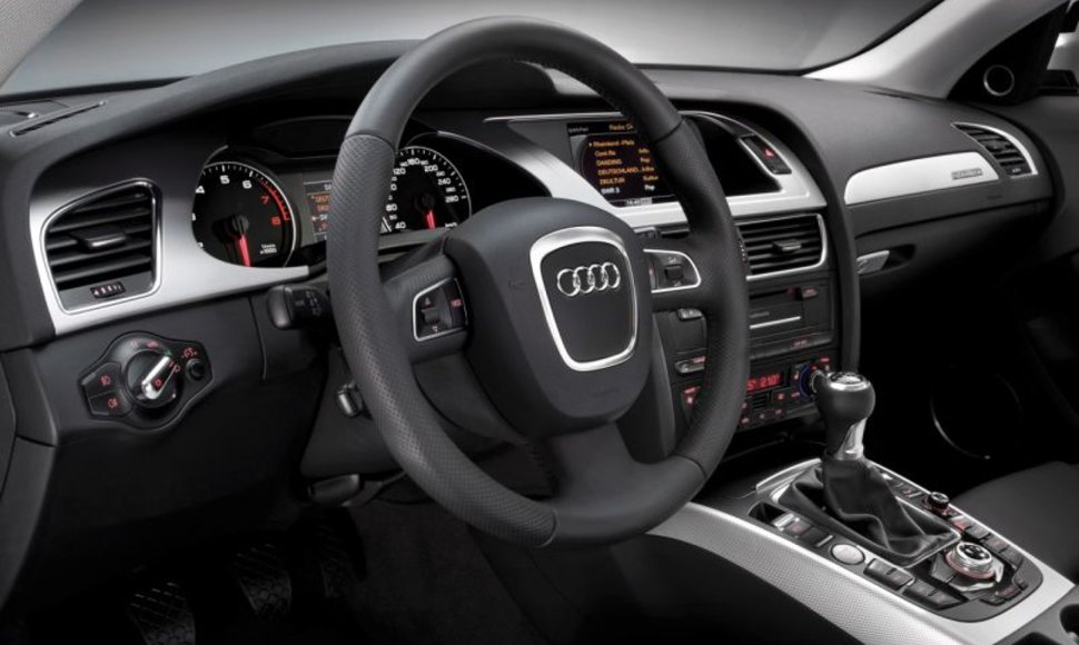 „Audi A4 Allroad Quattro” turėtų sulaukti simpatijų