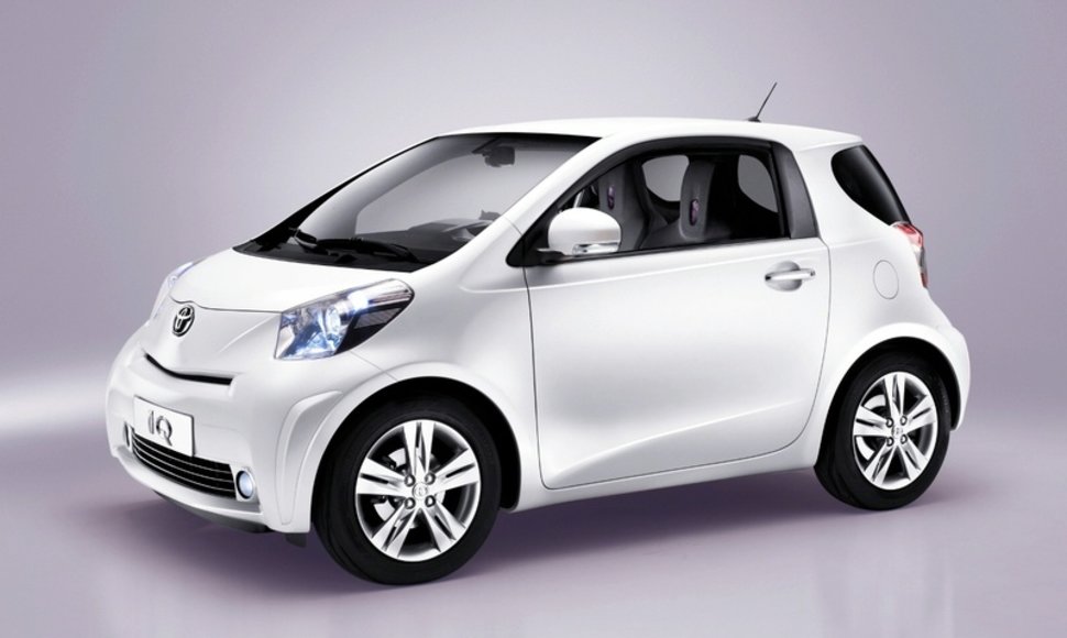 „Toyota IQ“ – Japonijos metų automobilis