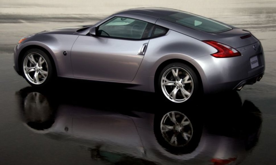 Pasirodė oficialios „Nissan 370Z“ nuotraukos